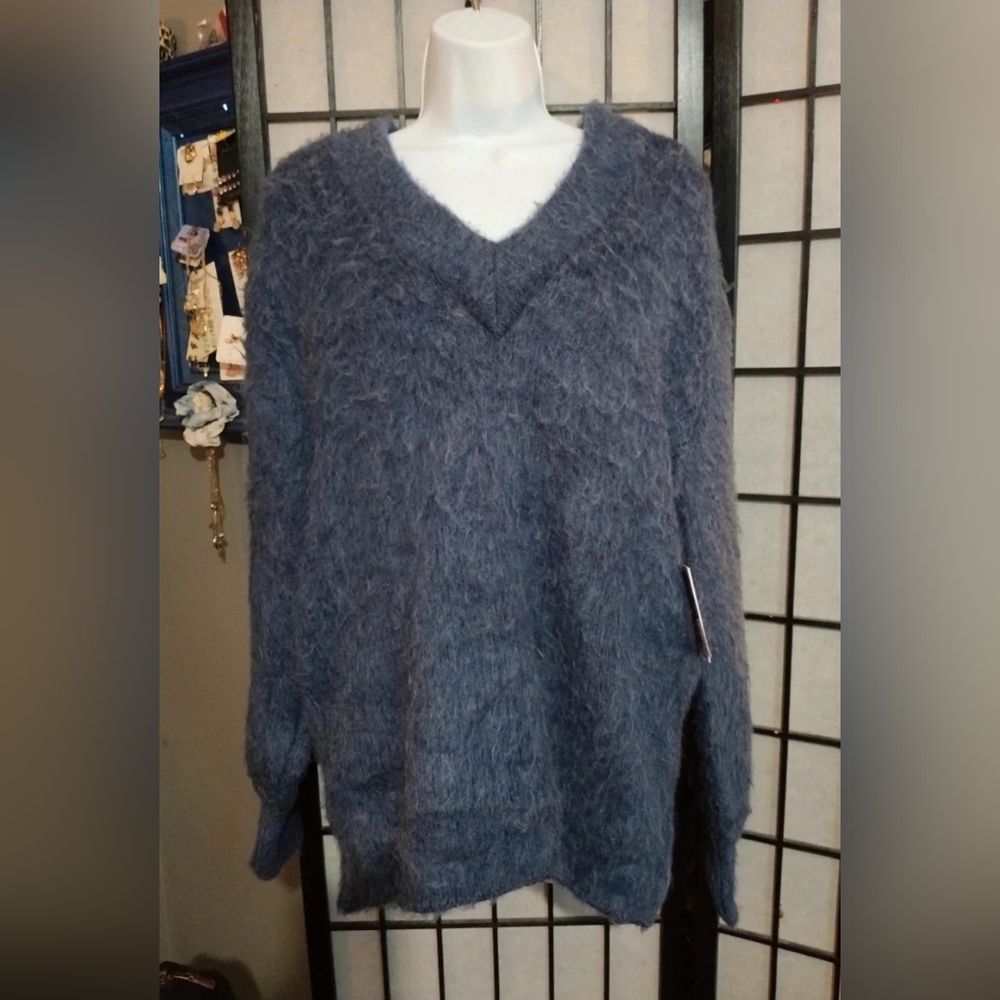 BP Nordstrom Fuzzy V Neck Sweater sz S